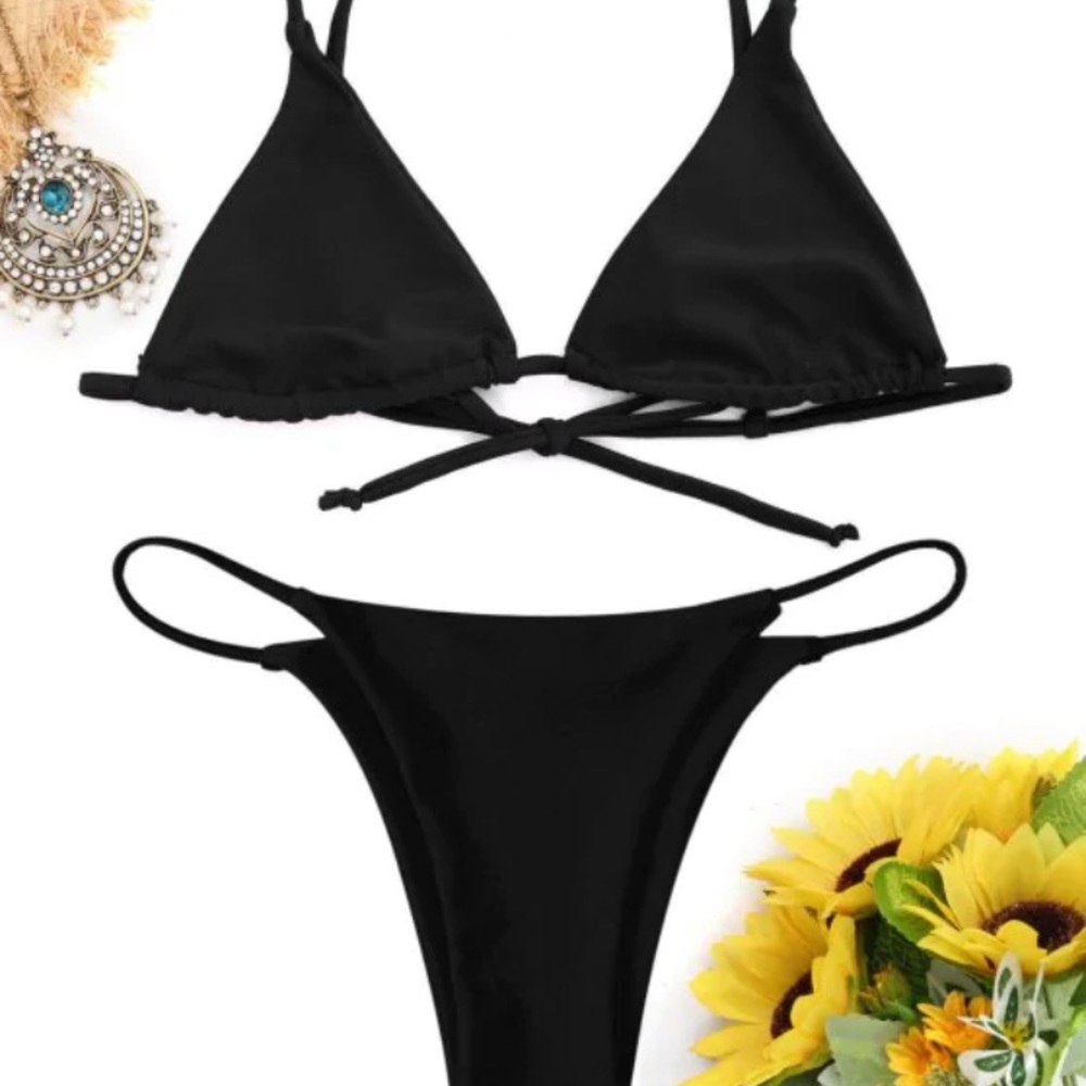 Black bikini